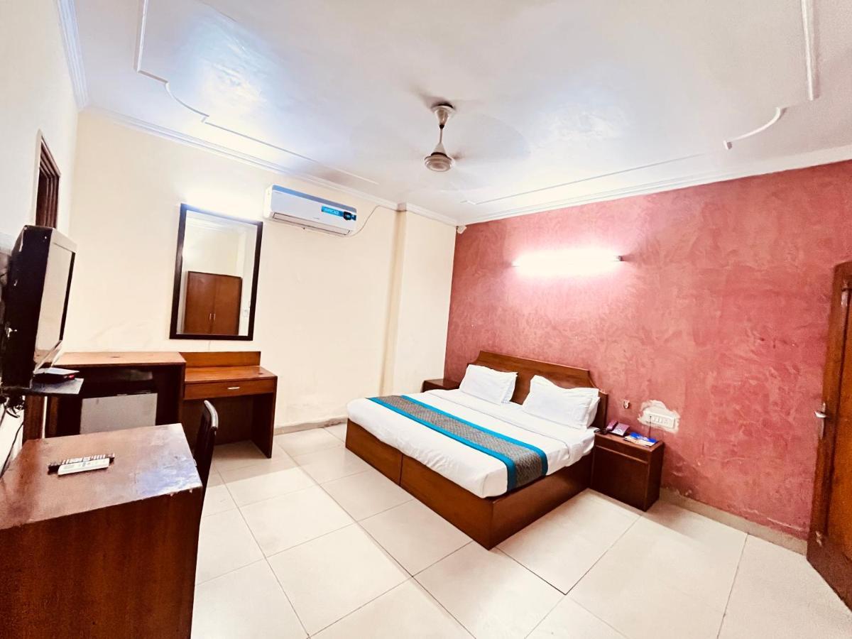 Ashoka Hotel Karol Bagh Delhi Нью-Дели Экстерьер фото