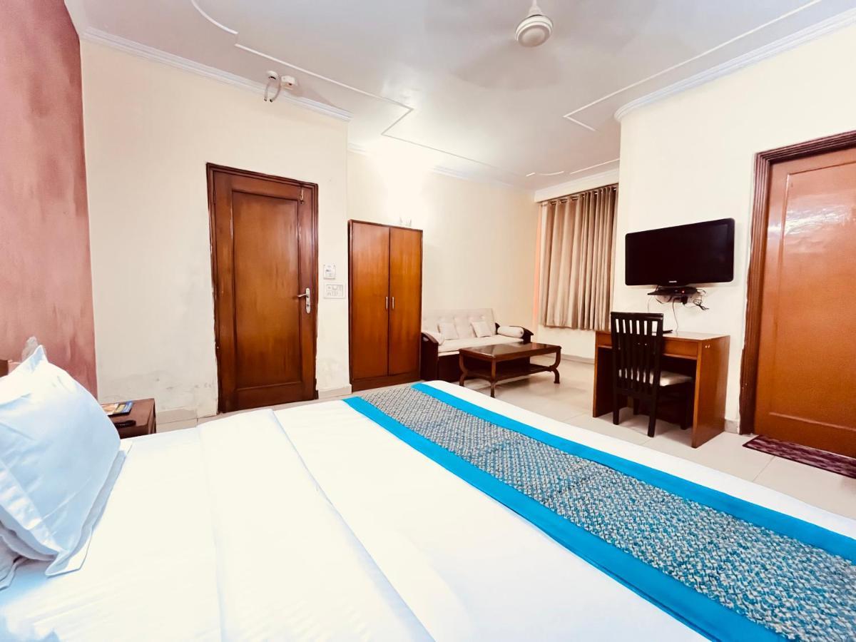 Ashoka Hotel Karol Bagh Delhi Нью-Дели Экстерьер фото