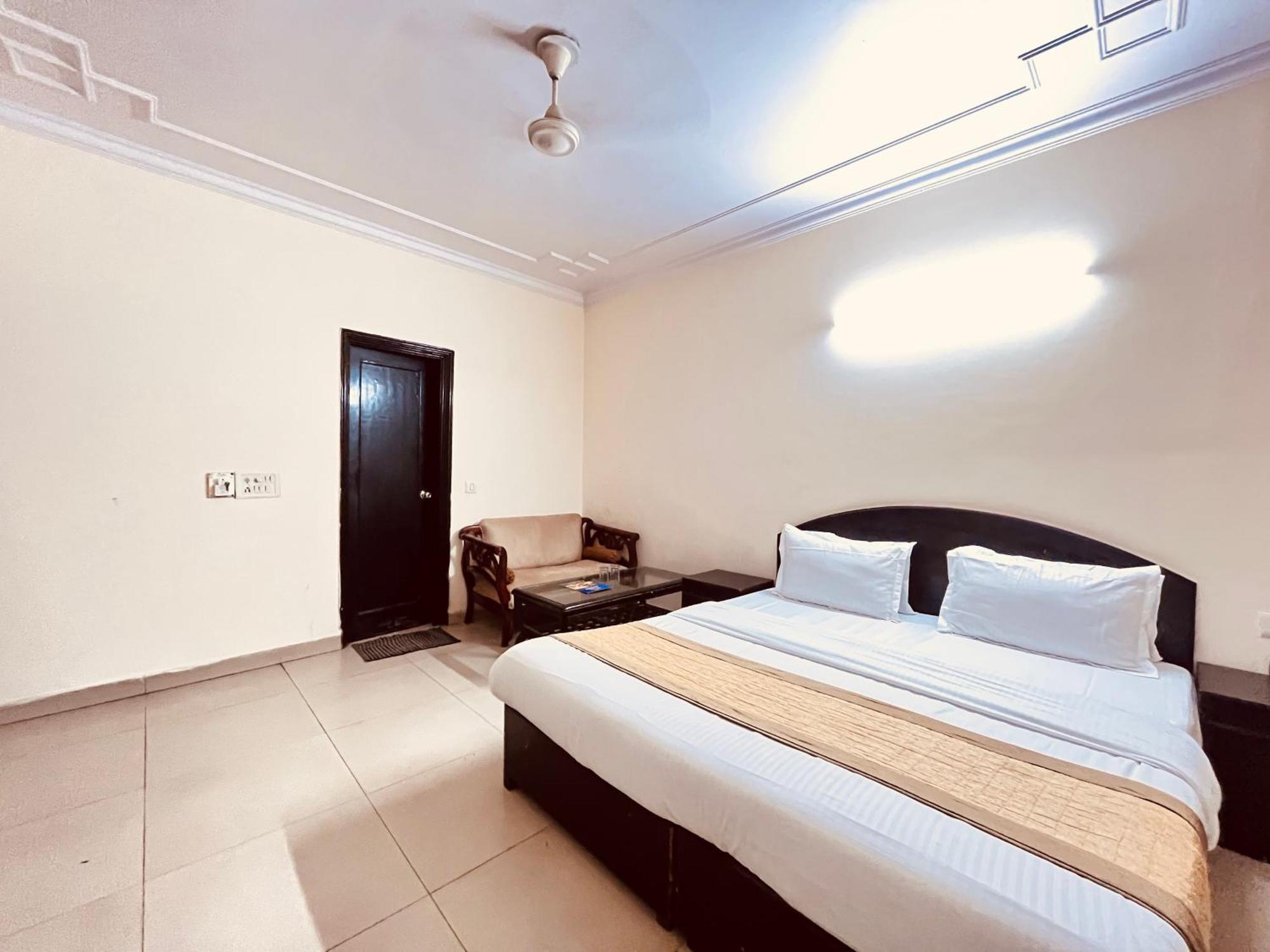 Ashoka Hotel Karol Bagh Delhi Нью-Дели Экстерьер фото