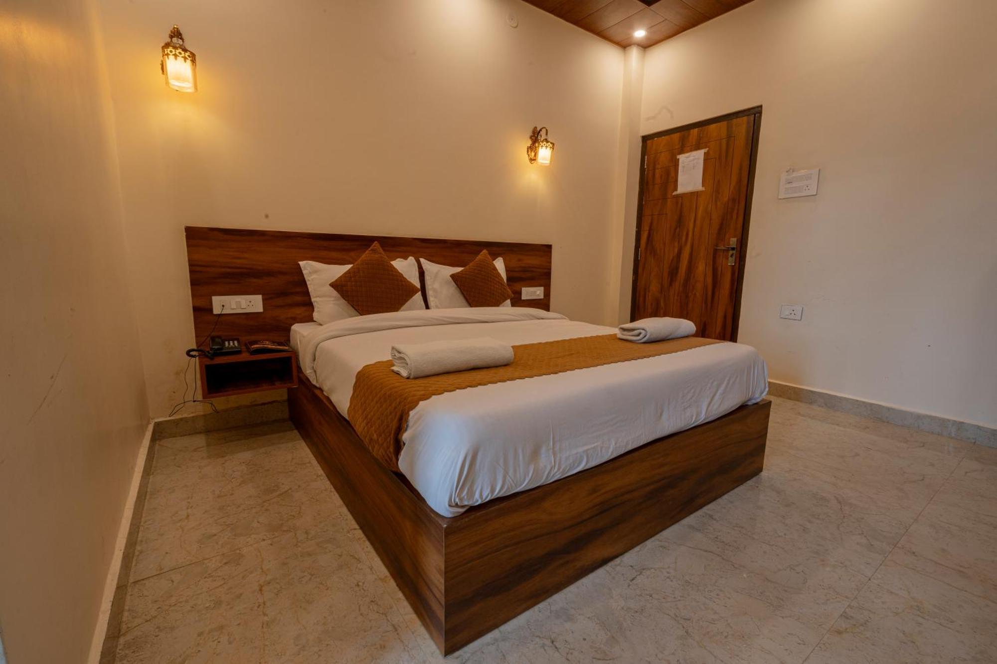 Ashoka Hotel Karol Bagh Delhi Нью-Дели Экстерьер фото
